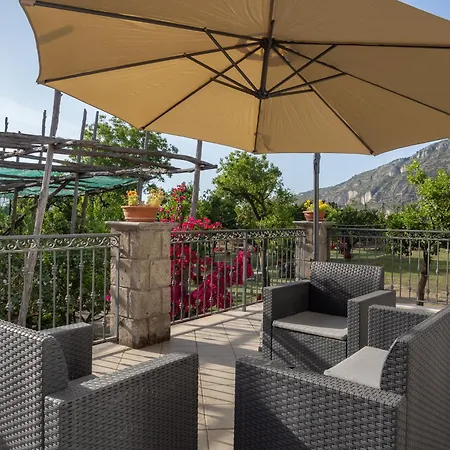 Σπίτι διακοπών Giardino Di Nonno Lucio - Surrounded By Lemon Tree *